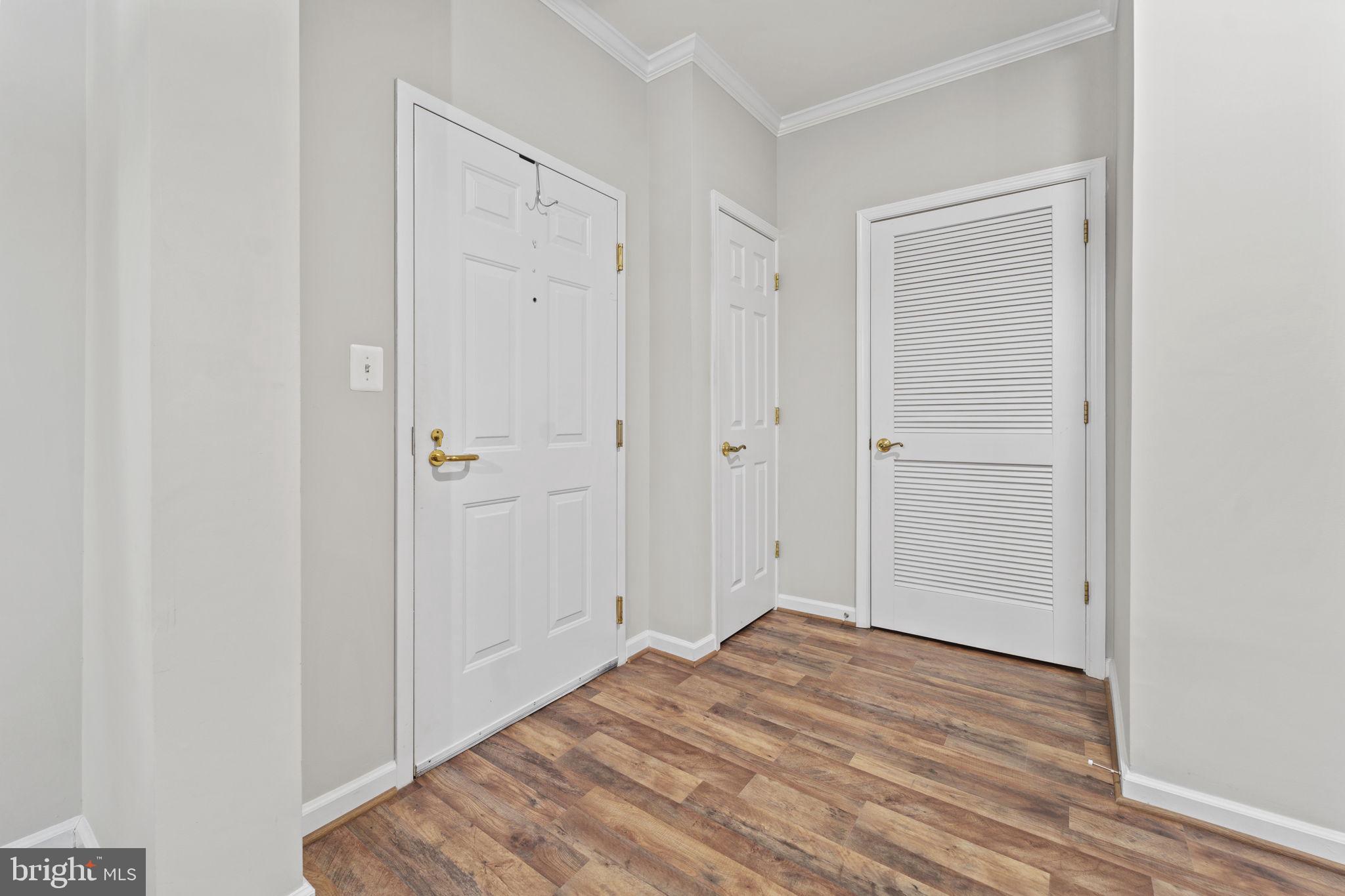 310 High Gables Dr #204