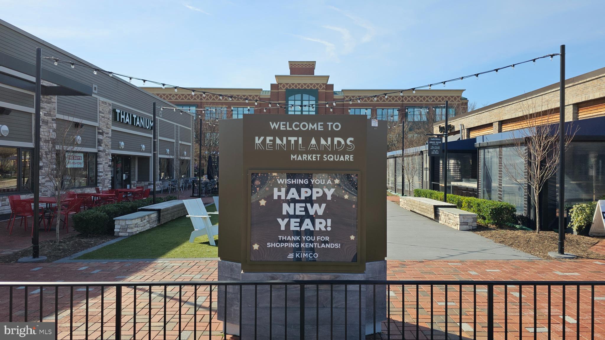 310 High Gables Dr #204