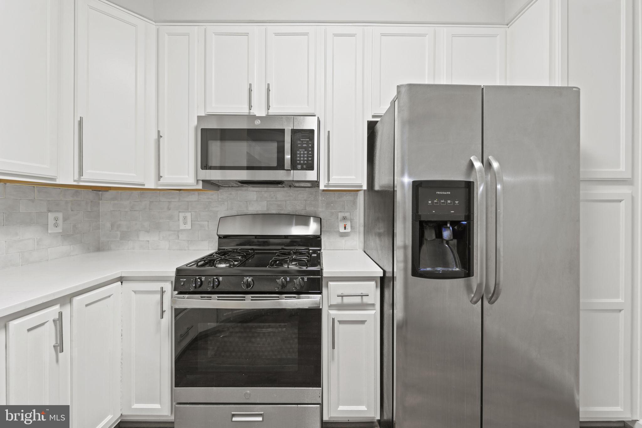 310 High Gables Dr #204