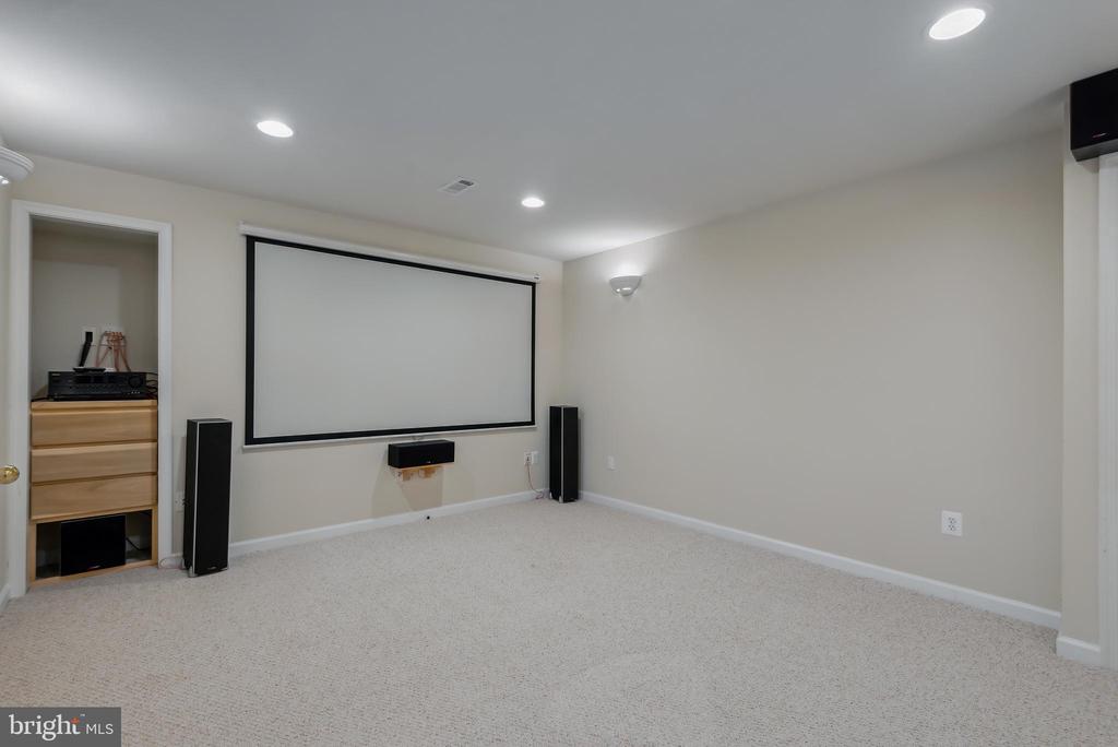 18303 Thundercloud Rd