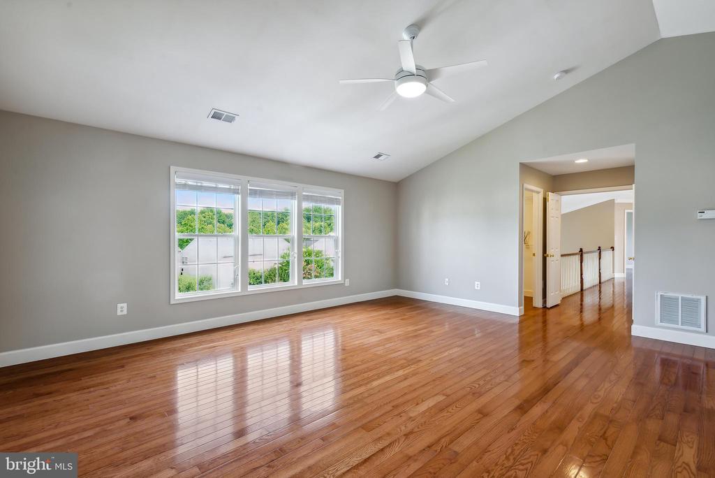 18303 Thundercloud Rd