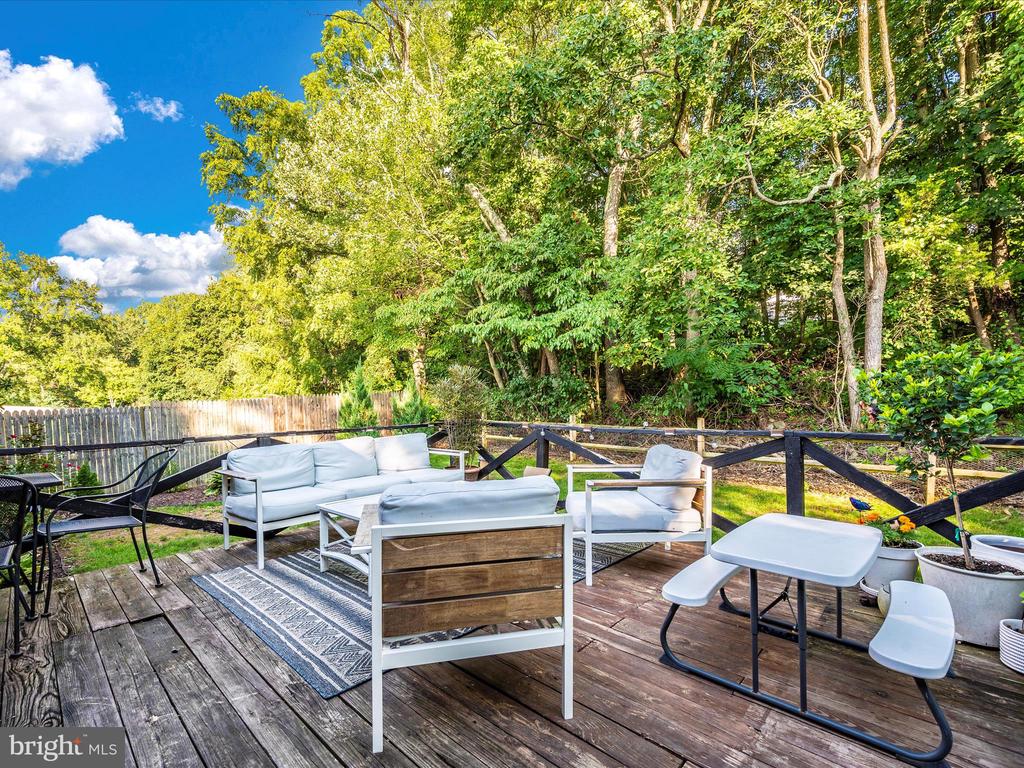 24007 Stringtown Rd