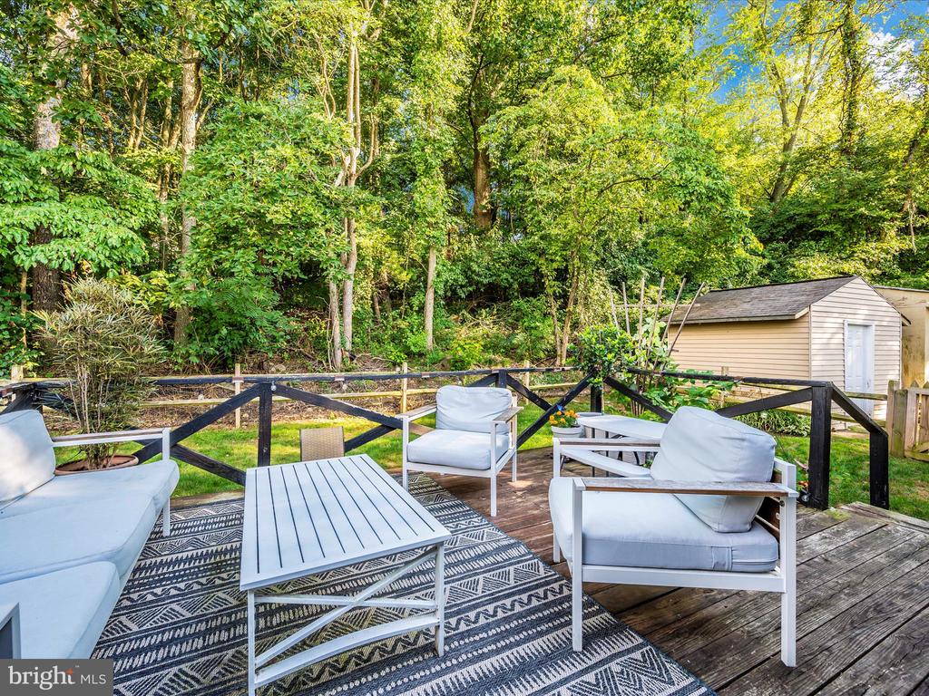 24007 Stringtown Rd
