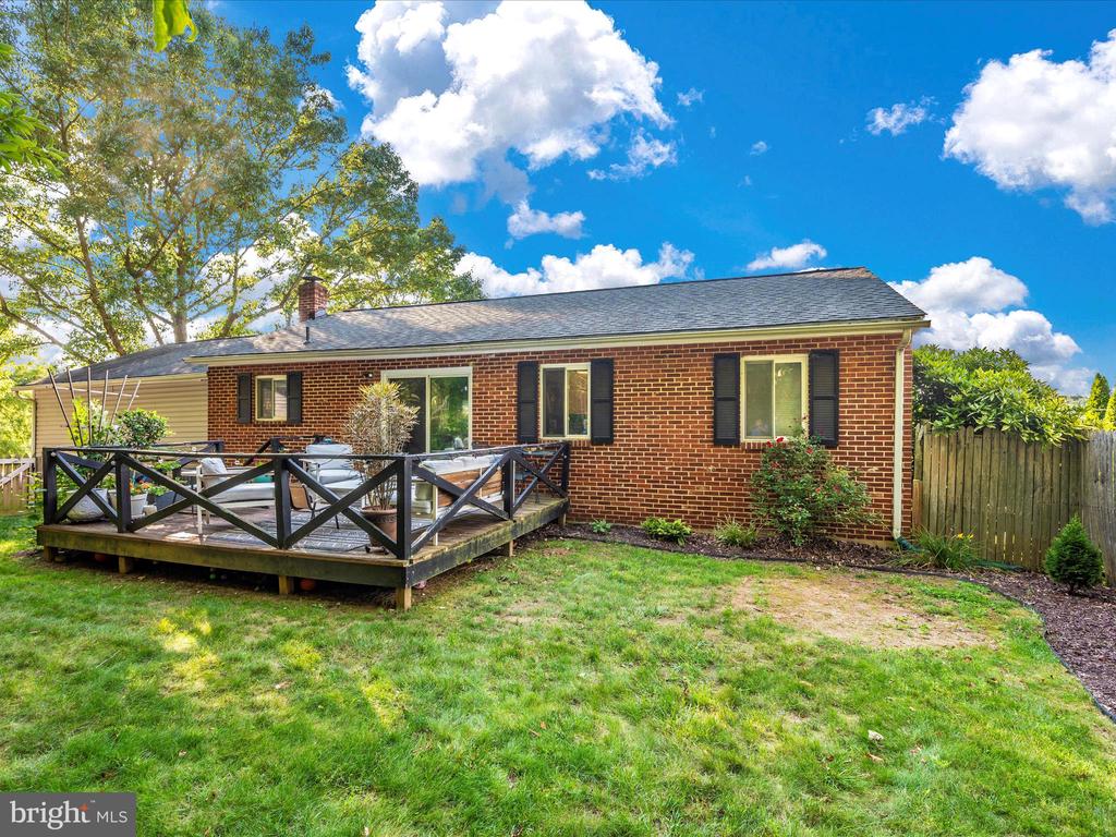 24007 Stringtown Rd