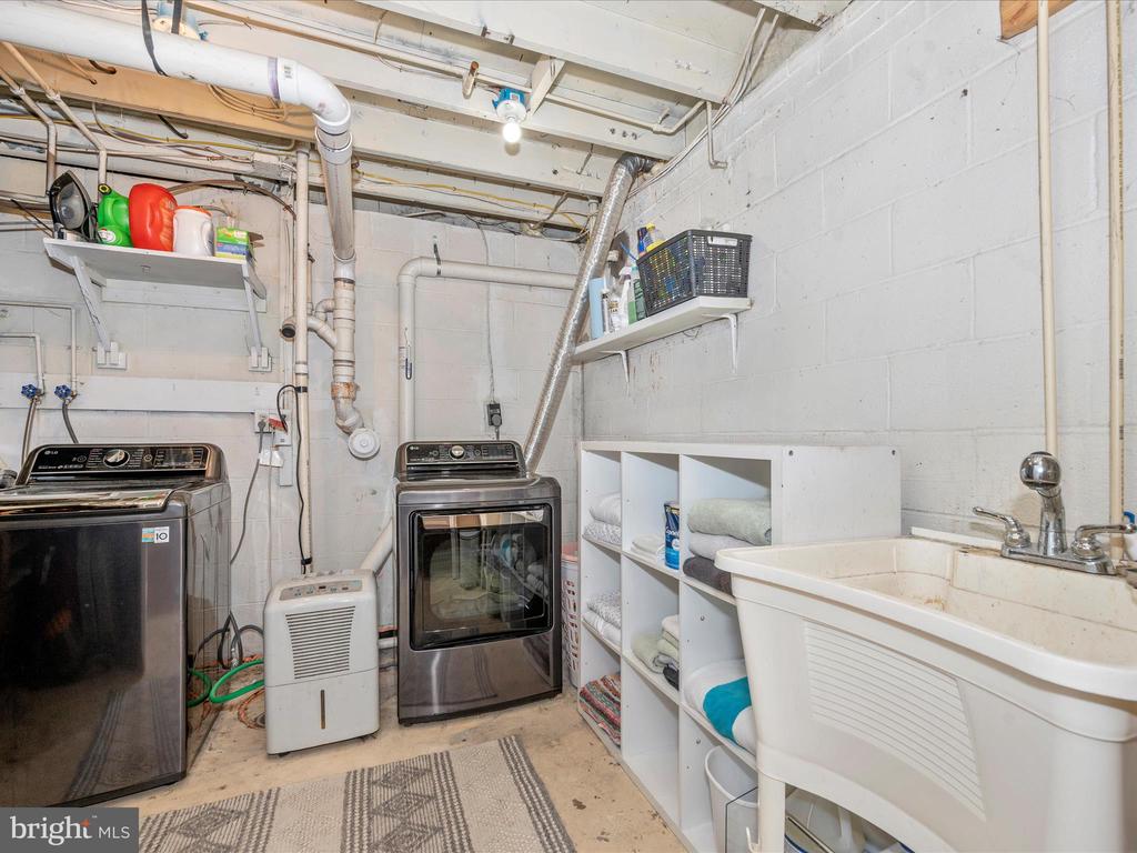 24007 Stringtown Rd