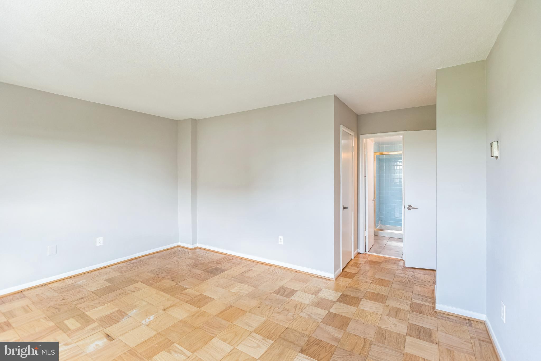 1121 University Blvd W #915-B