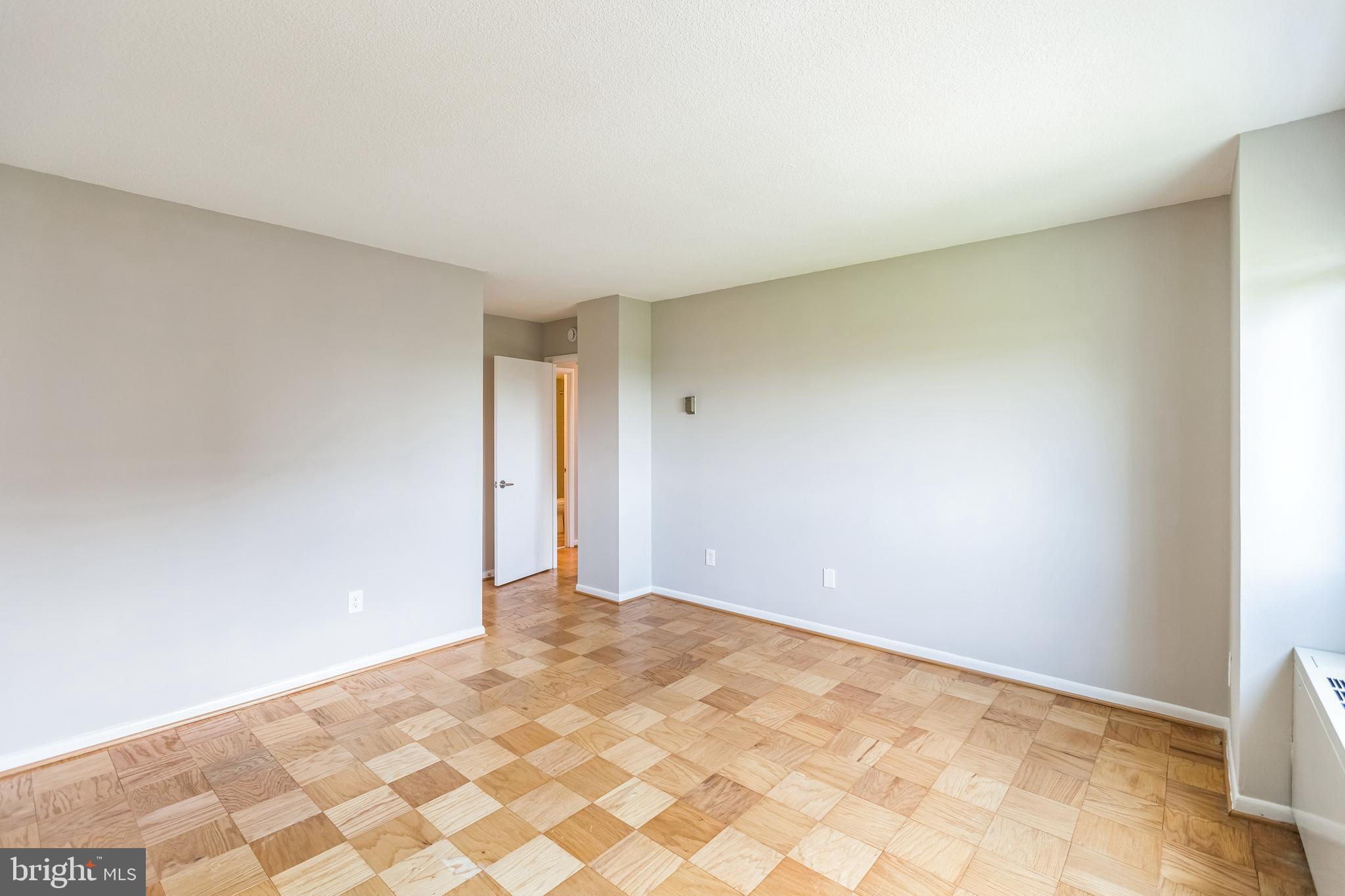 1121 University Blvd W #915-B