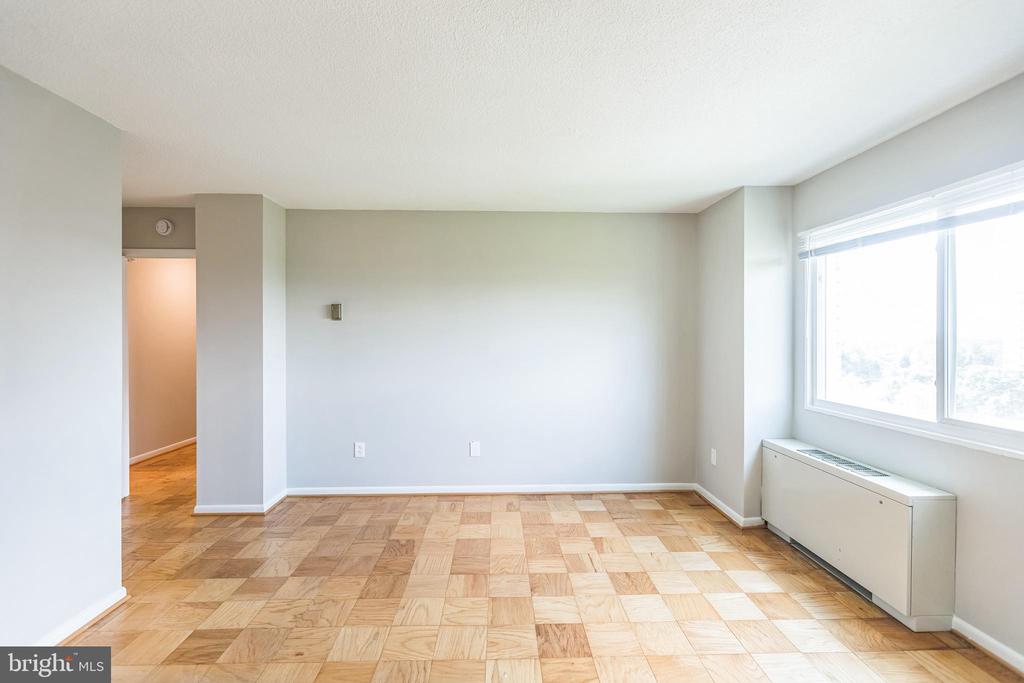 1121 University Blvd W #915-B