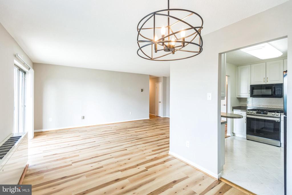 1121 University Blvd W #915-B