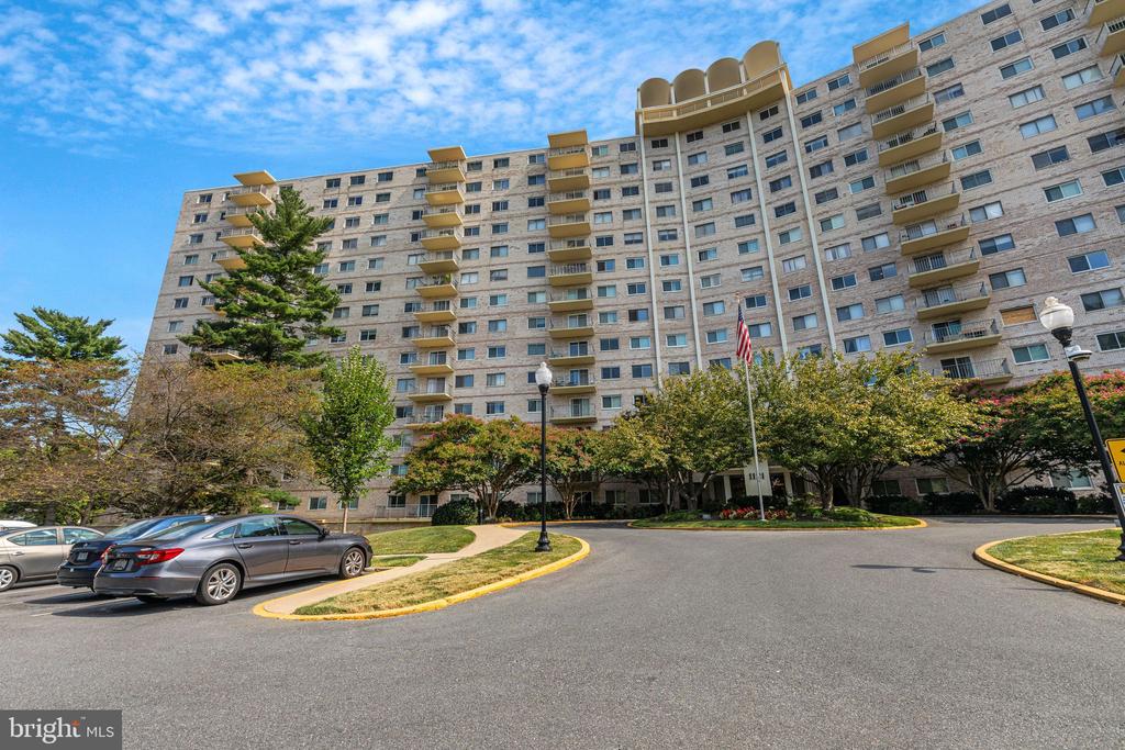 1121 University Blvd W #915-B
