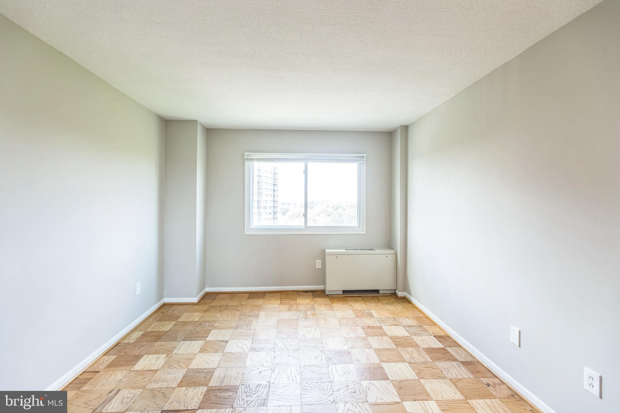 1121 University Blvd W #915-B