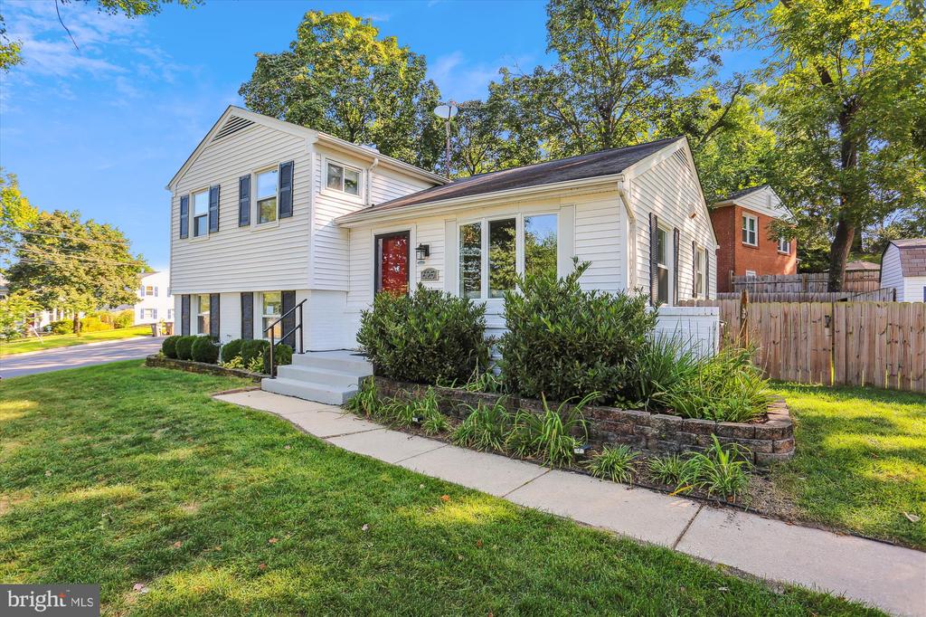 625 Edmonston Dr