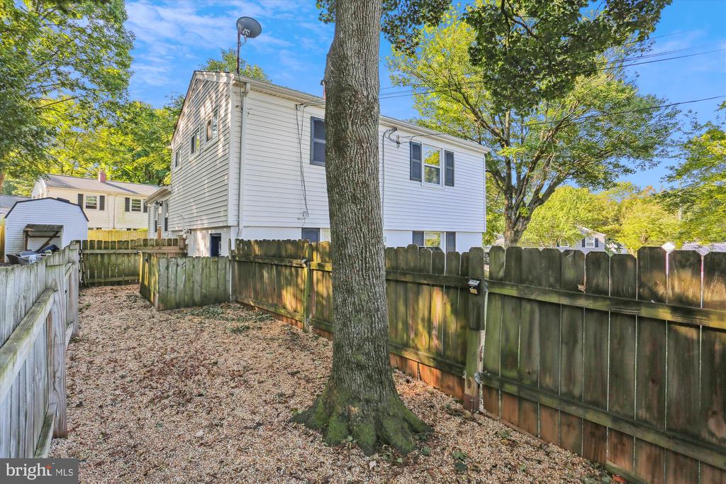 625 Edmonston Dr