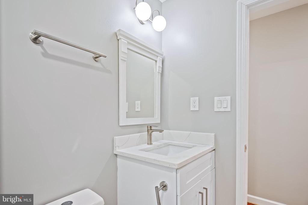 823 Malibu Dr
