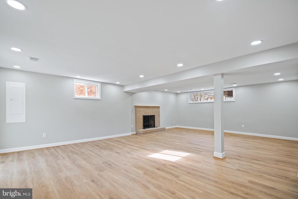 823 Malibu Dr