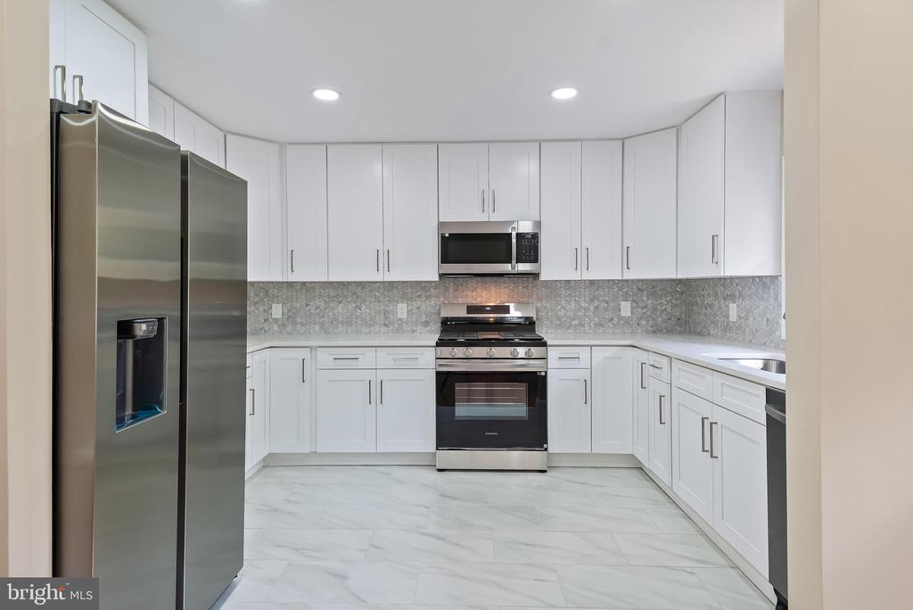 823 Malibu Dr