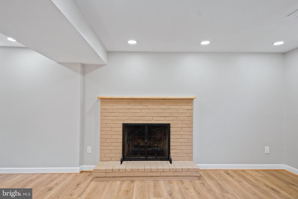 823 Malibu Dr