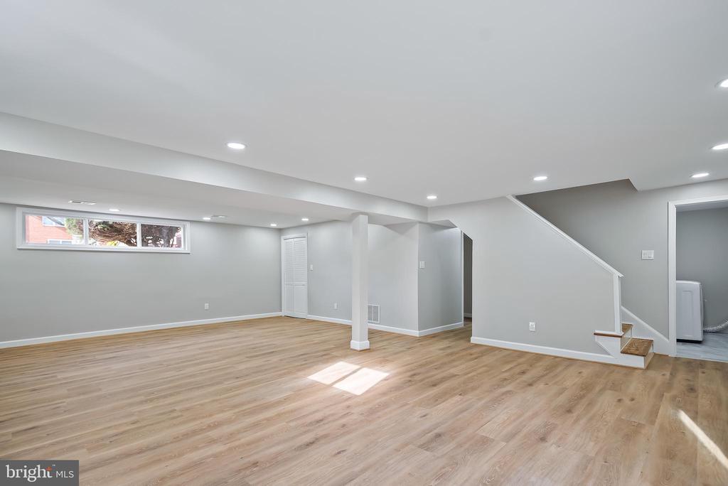823 Malibu Dr