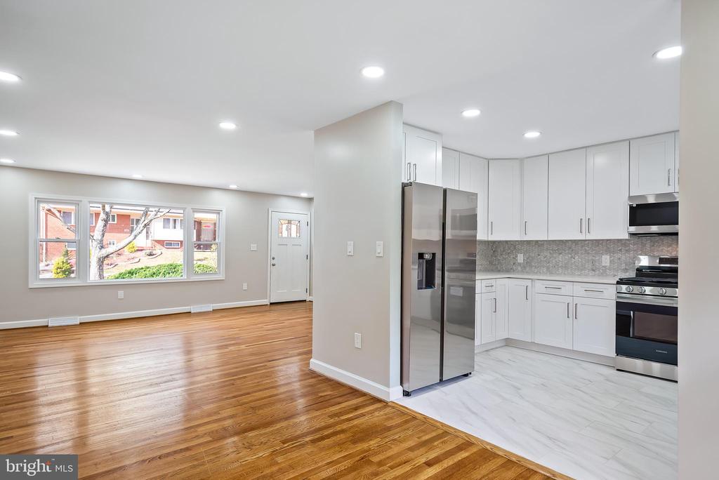 823 Malibu Dr