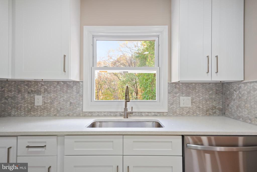 823 Malibu Dr