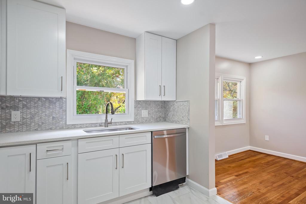 823 Malibu Dr