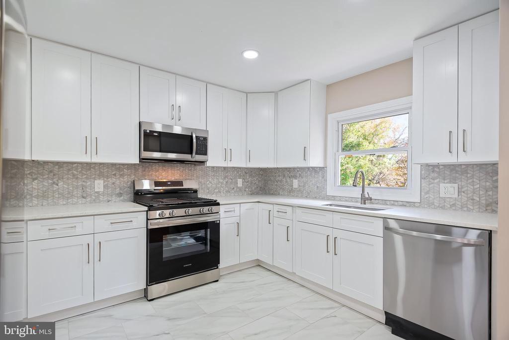 823 Malibu Dr