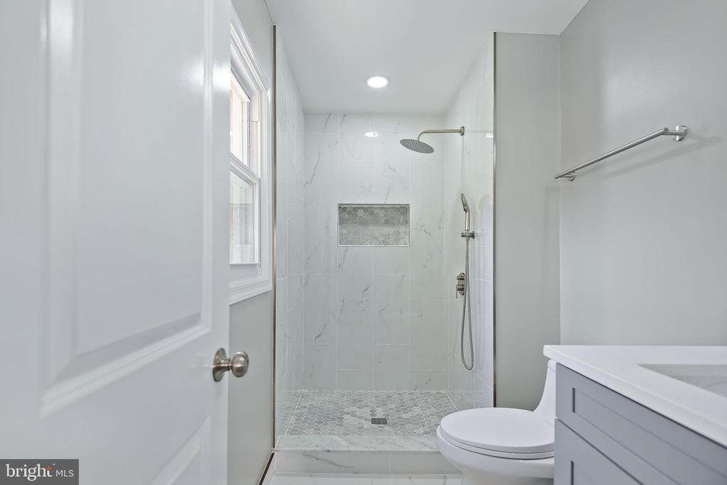 823 Malibu Dr