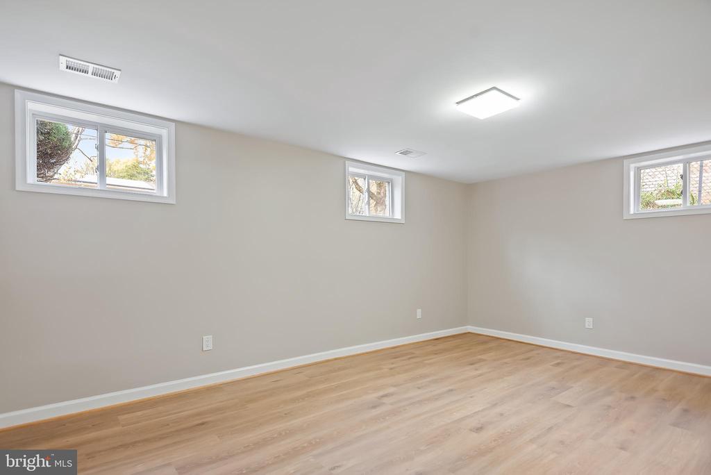 823 Malibu Dr