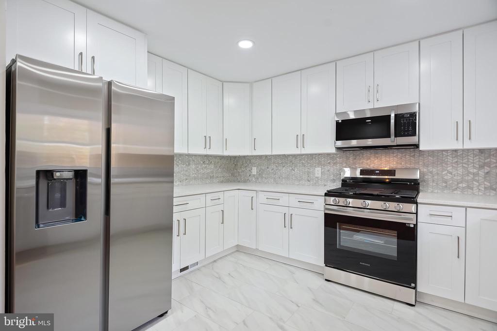 823 Malibu Dr