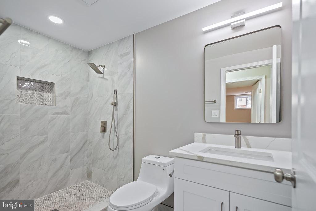 823 Malibu Dr