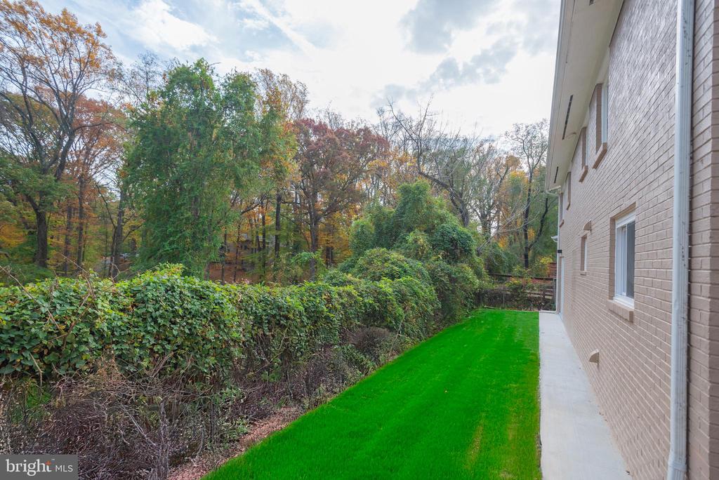 823 Malibu Dr