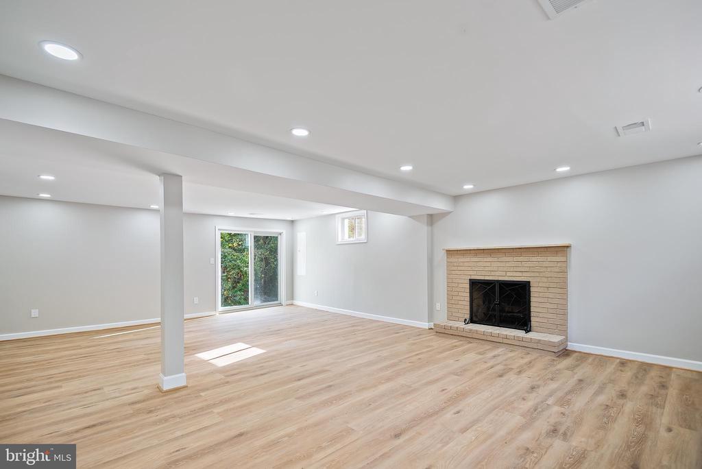 823 Malibu Dr