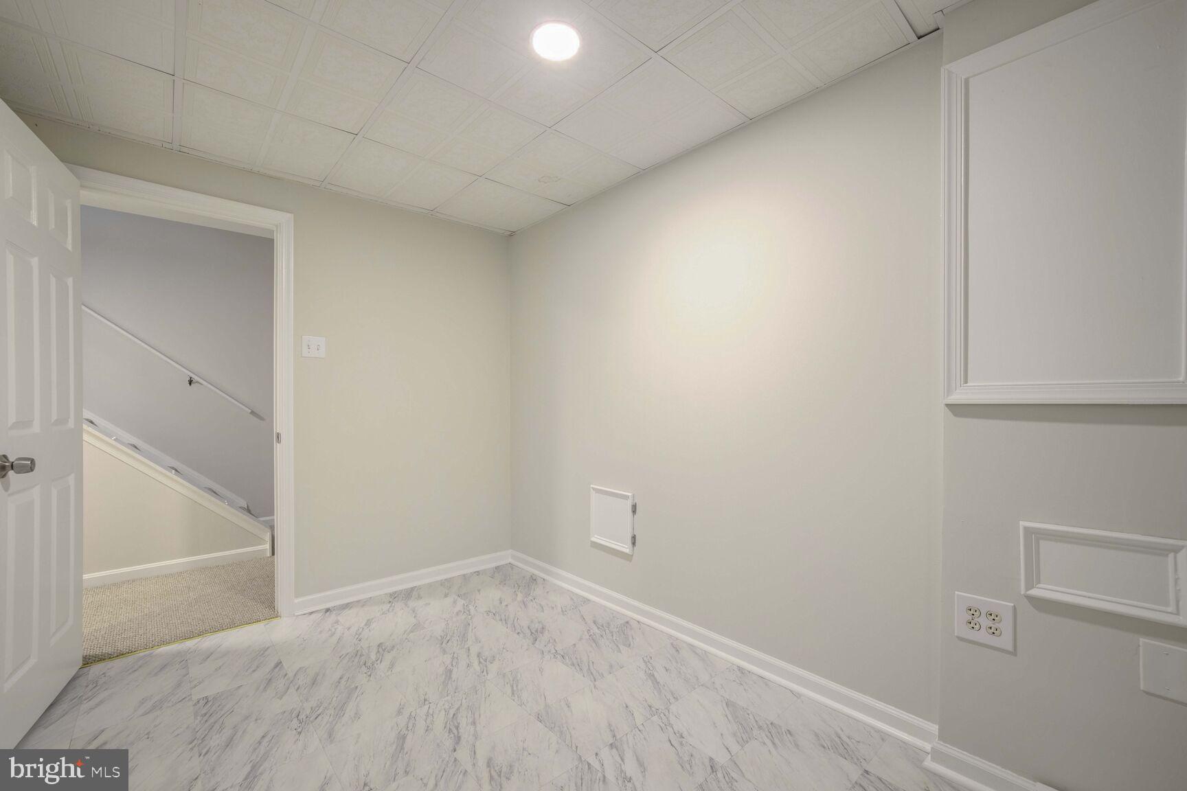 27 Forest Landing Ct