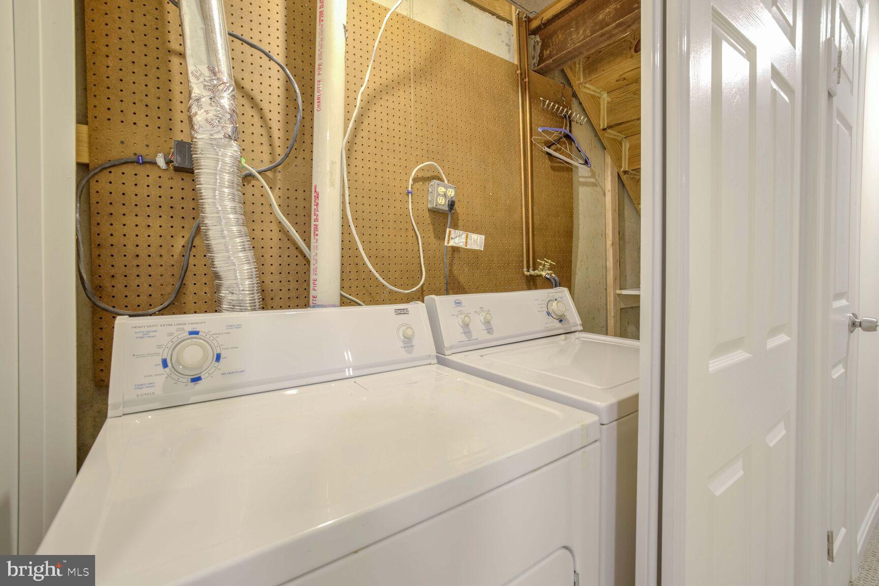 27 Forest Landing Ct