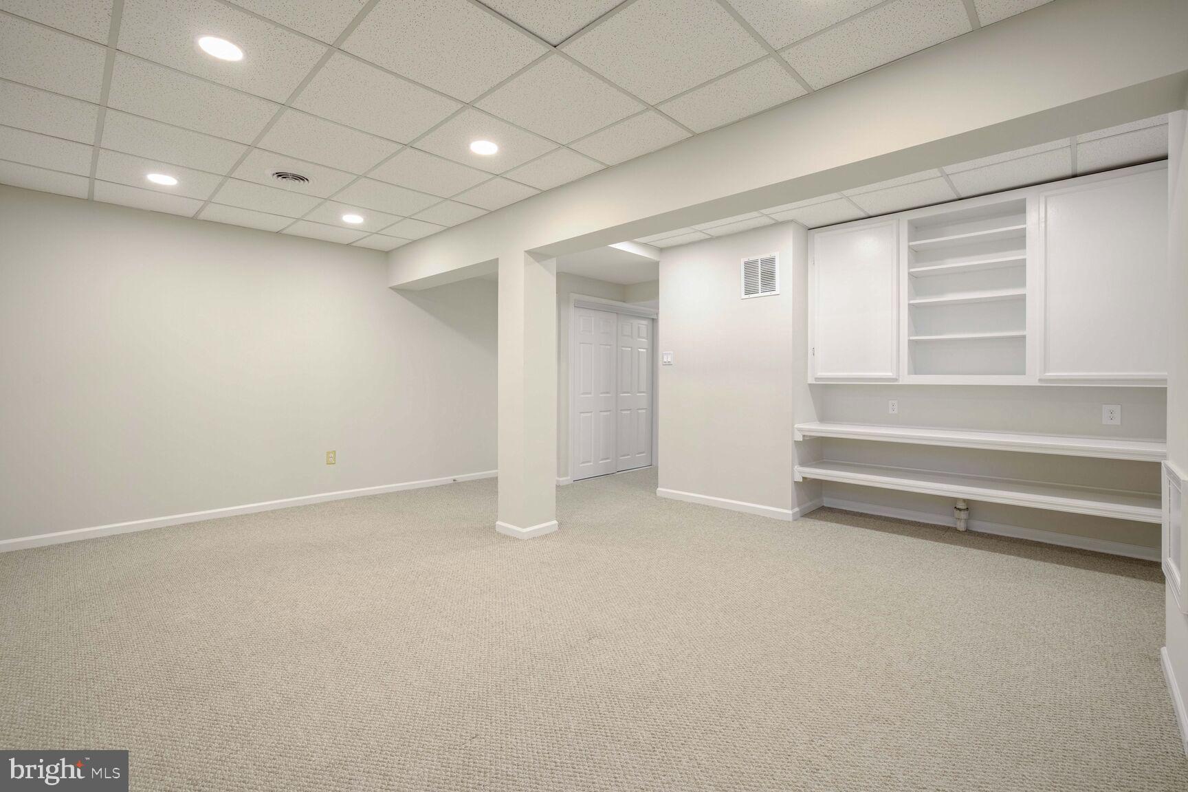 27 Forest Landing Ct