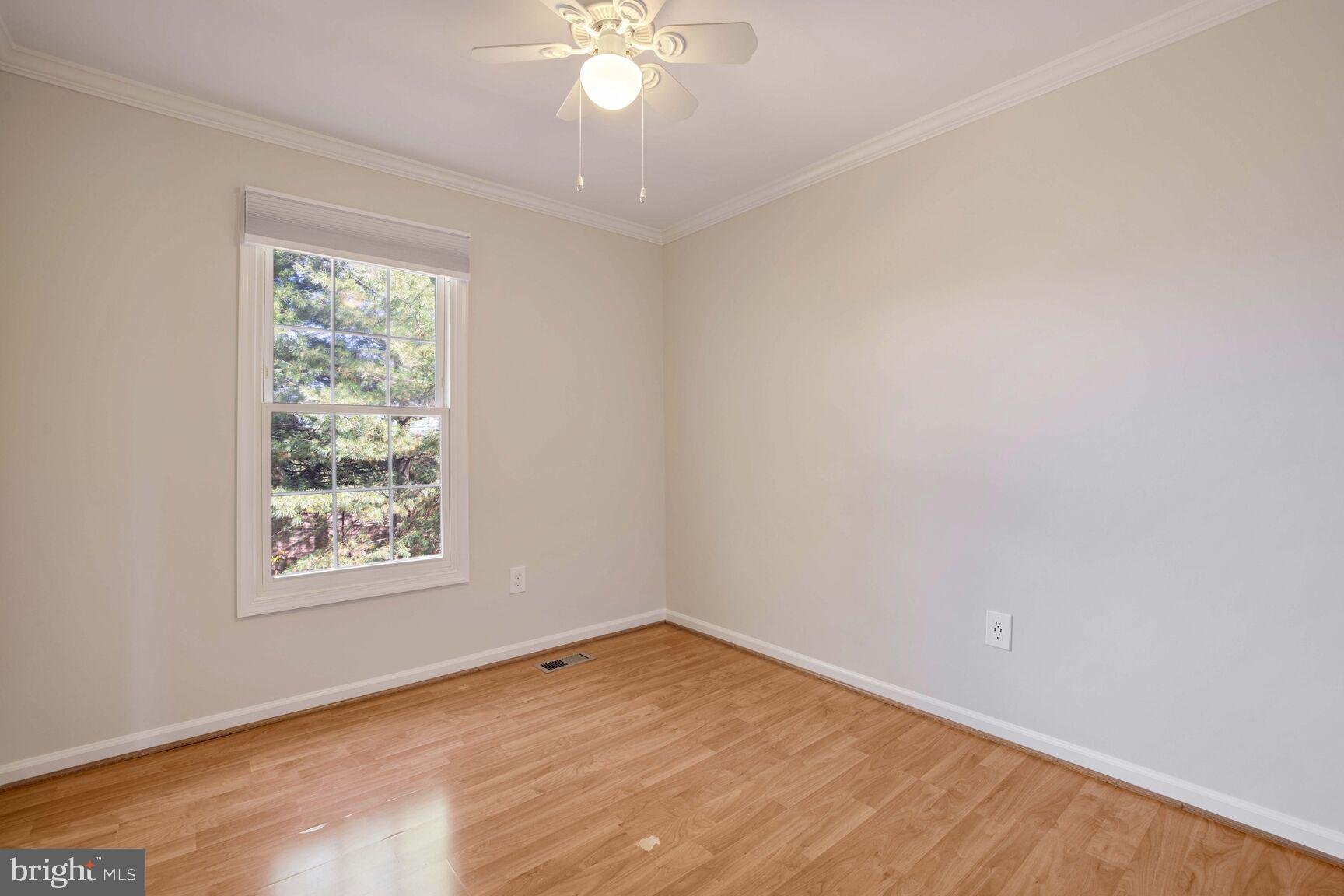 27 Forest Landing Ct