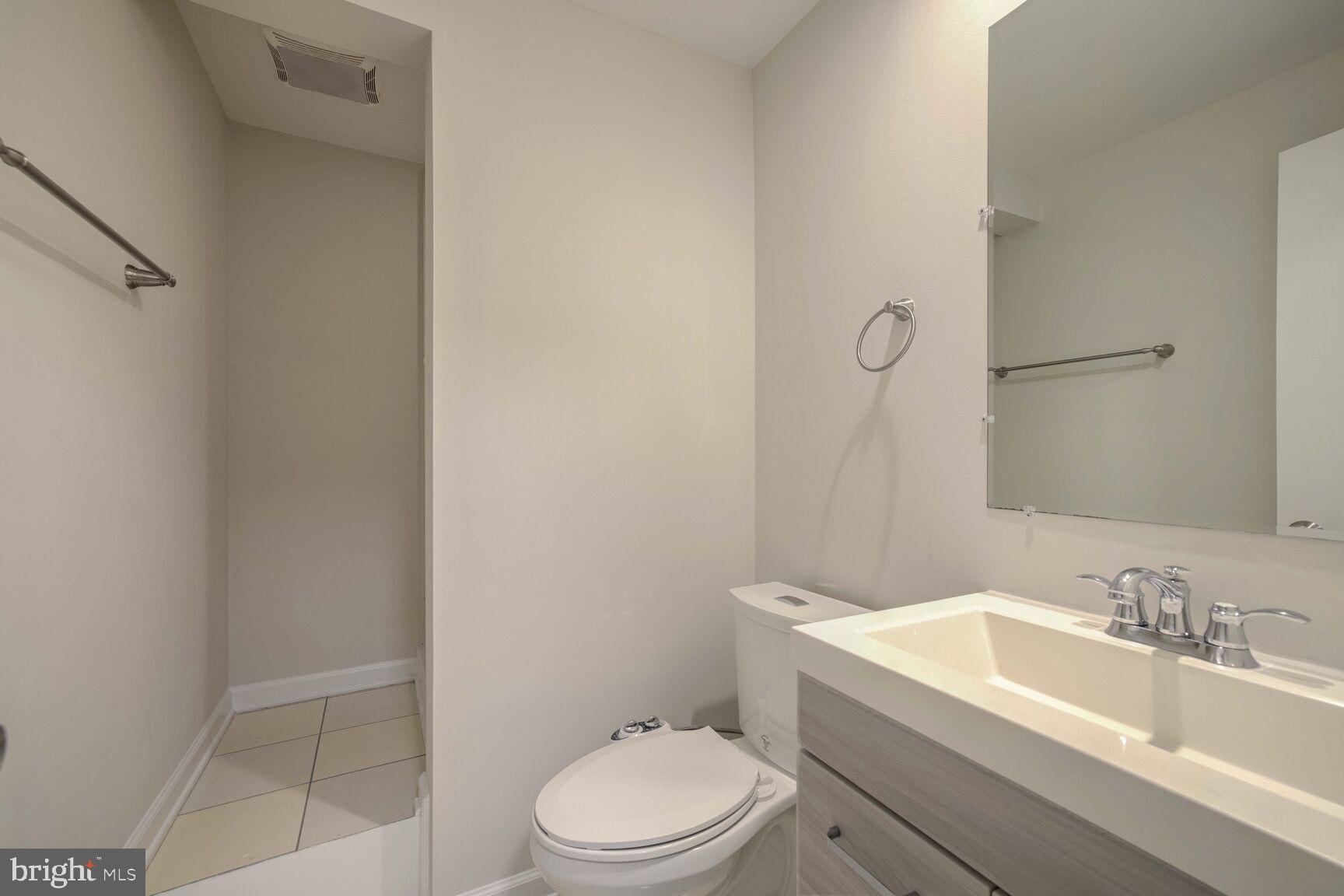 27 Forest Landing Ct