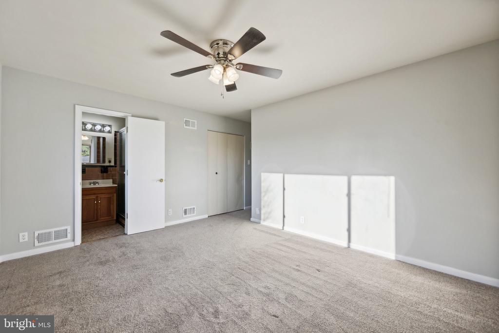 14400 Perrywood Dr