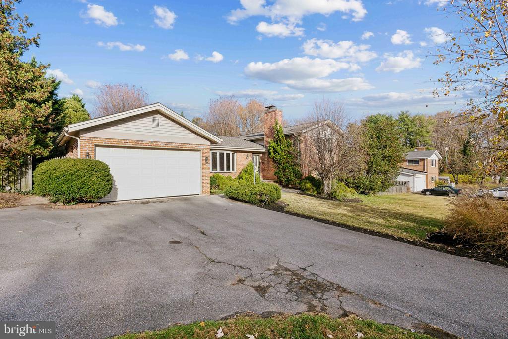 14400 Perrywood Dr