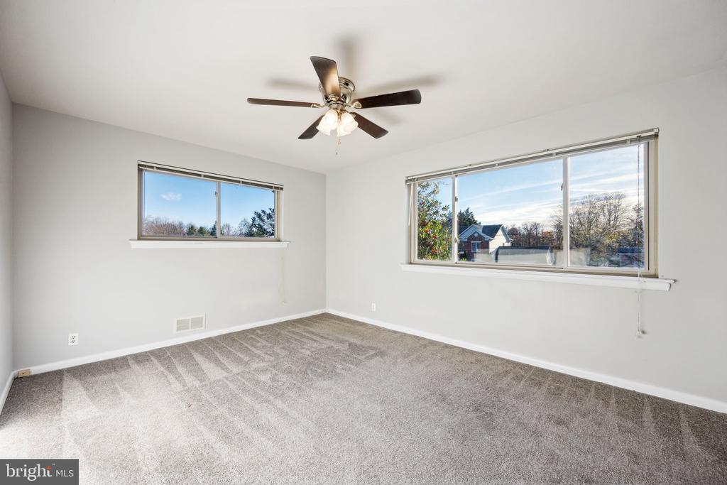 14400 Perrywood Dr