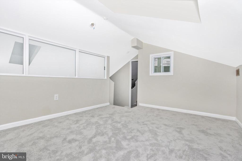 11 Mills Rd