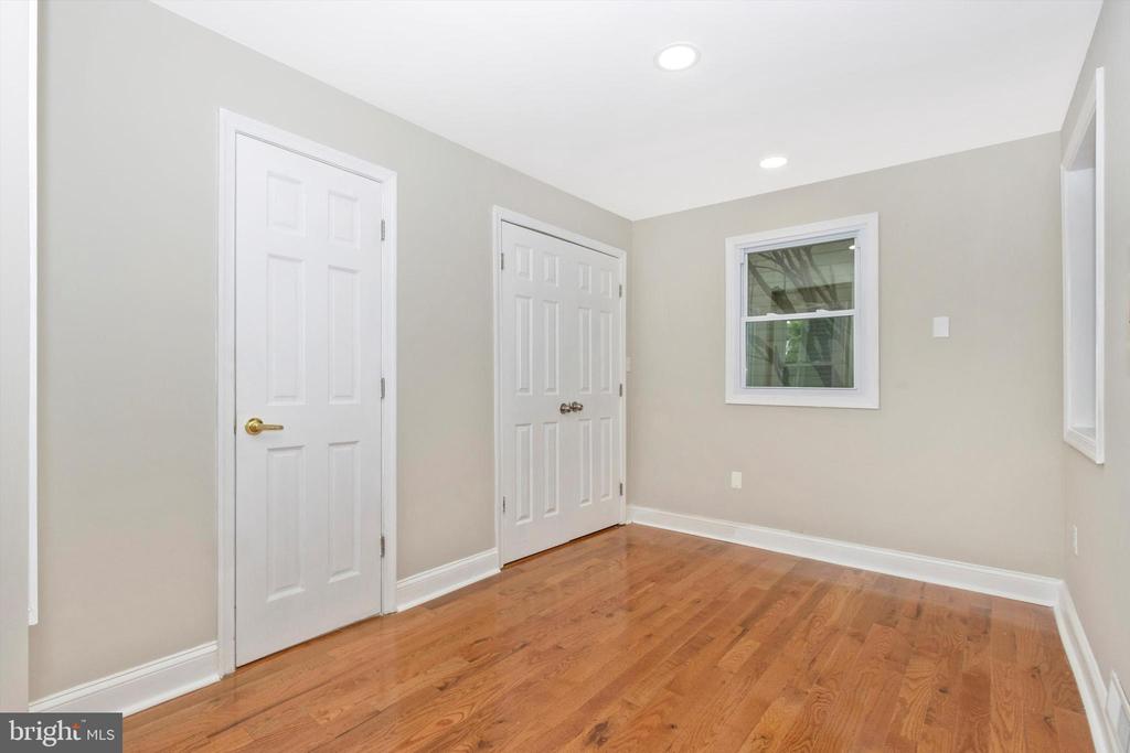 11 Mills Rd
