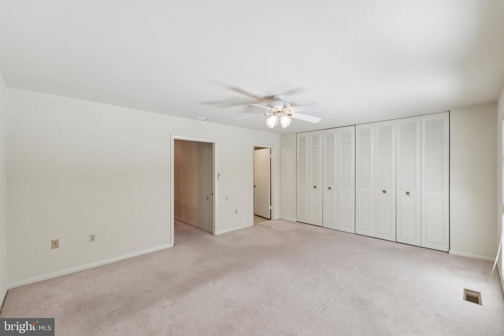 3580 Gleneagles Dr #32-A