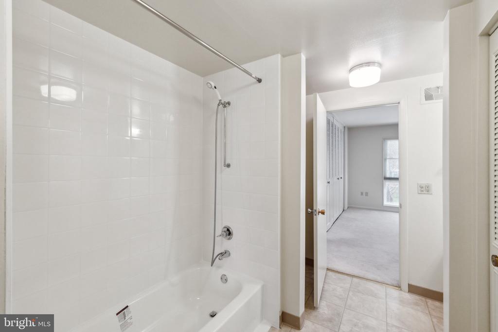 3580 Gleneagles Dr #32-A
