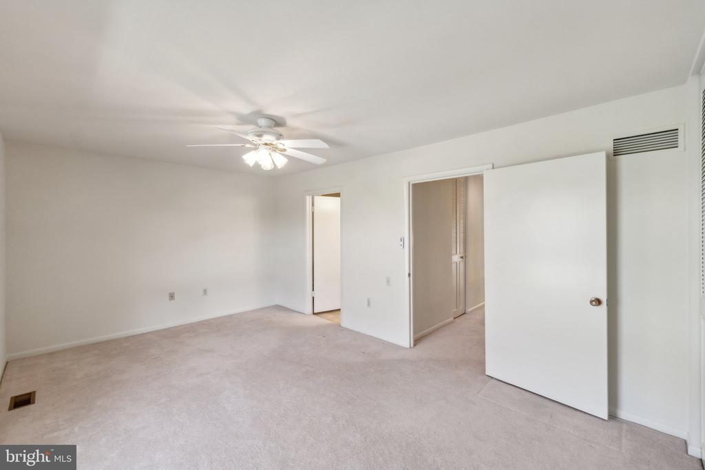 3580 Gleneagles Dr #32-A