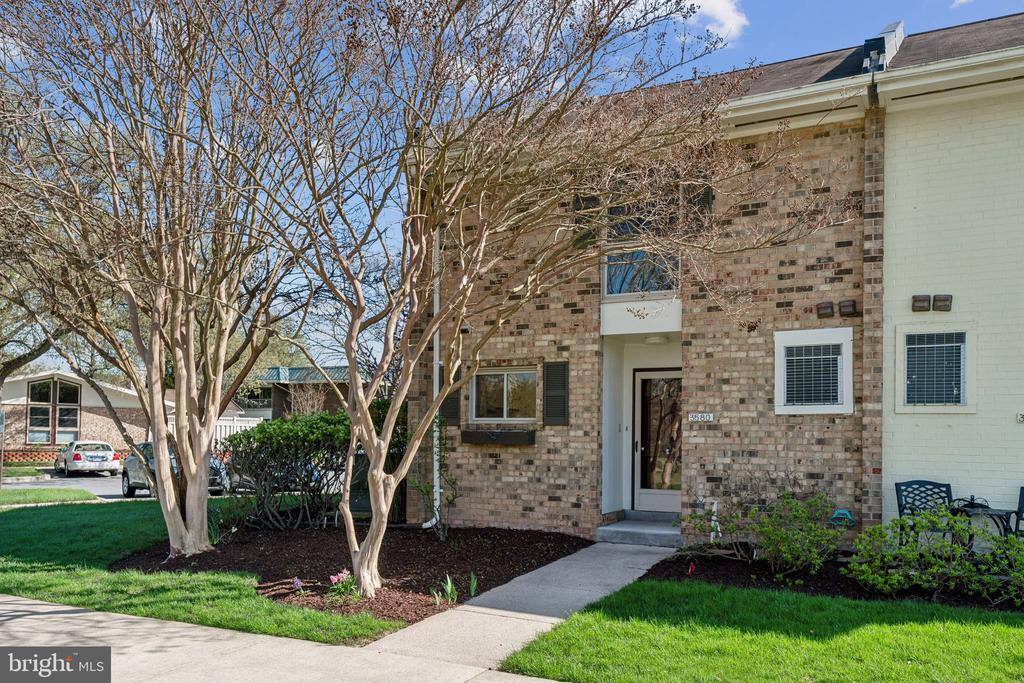 3580 Gleneagles Dr #32-A