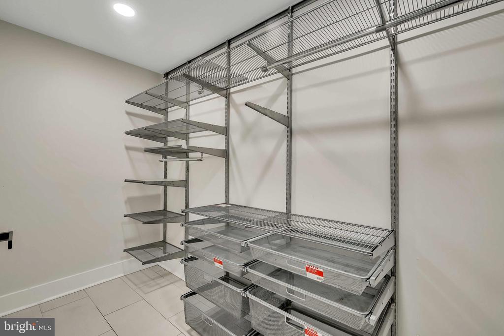 11606 GAIL PL