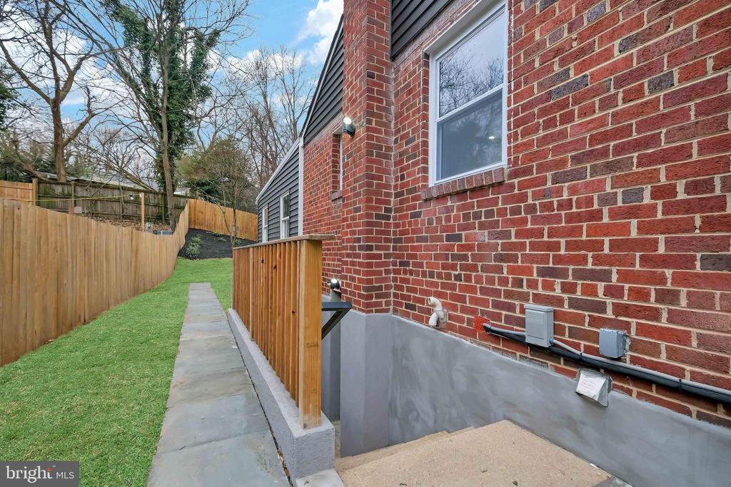 11606 GAIL PL