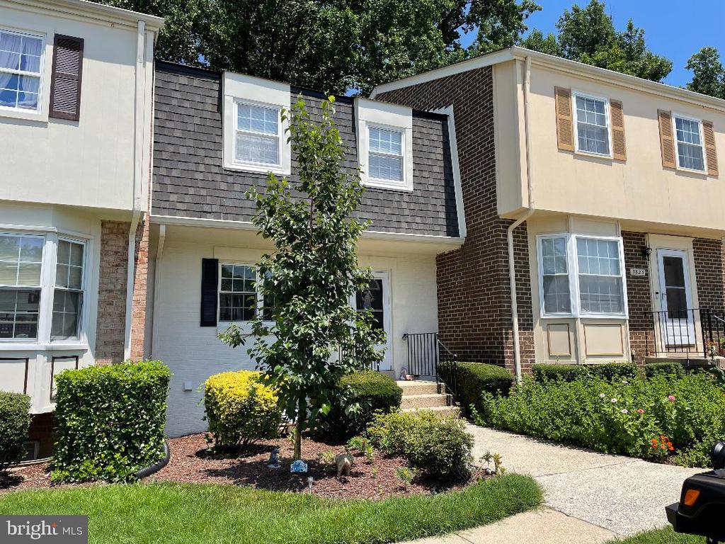 3825 TREMAYNE TER