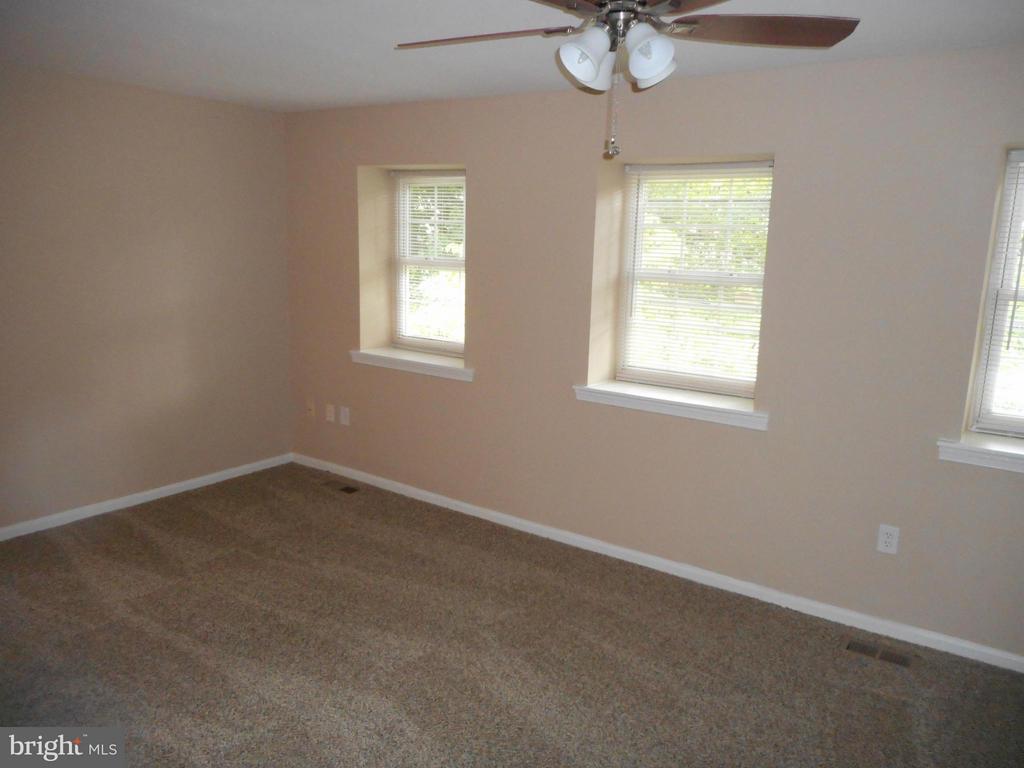 3825 TREMAYNE TER
